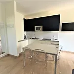 Great Flat In A With Garden