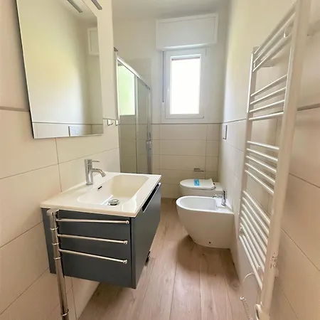 Great Flat In A With Garden Apartment