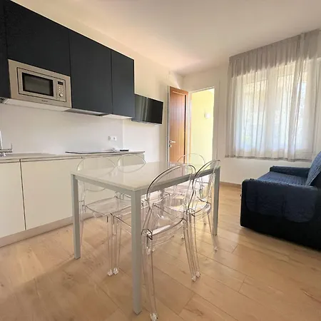 Апартаменти Great Flat In A With Garden Бібіоне