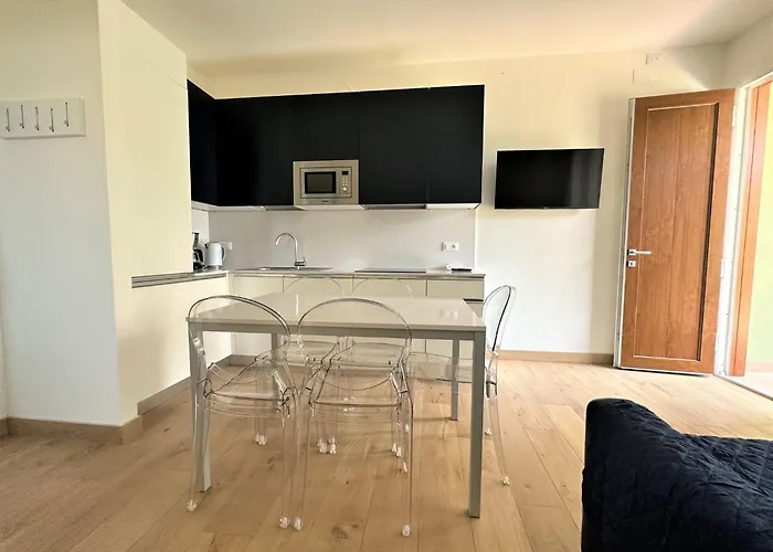 Great Flat In A With Garden Daire