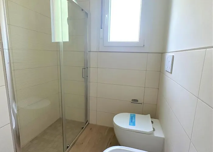 Great Flat In A With Garden Апартаменти