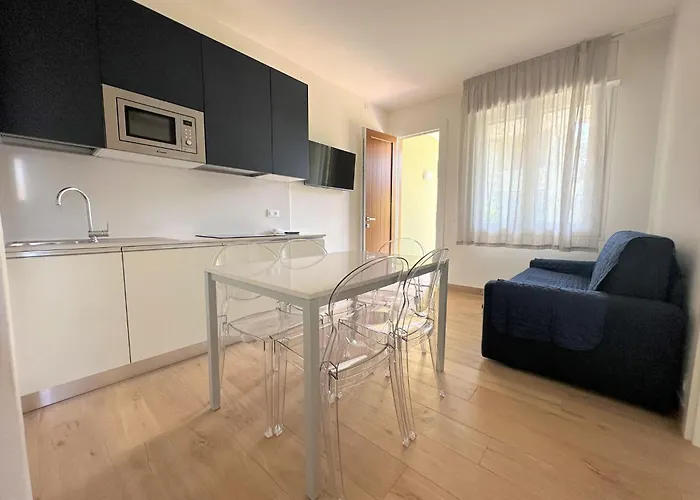 Daire Great Flat In A With Garden Bibione